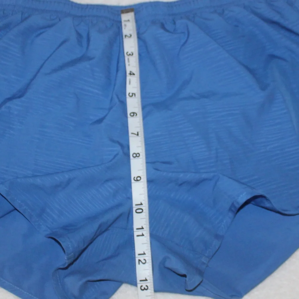 PreLoved Women's Blue Nike Dri-Fit Athletic Shorts - Picture 4 of 10